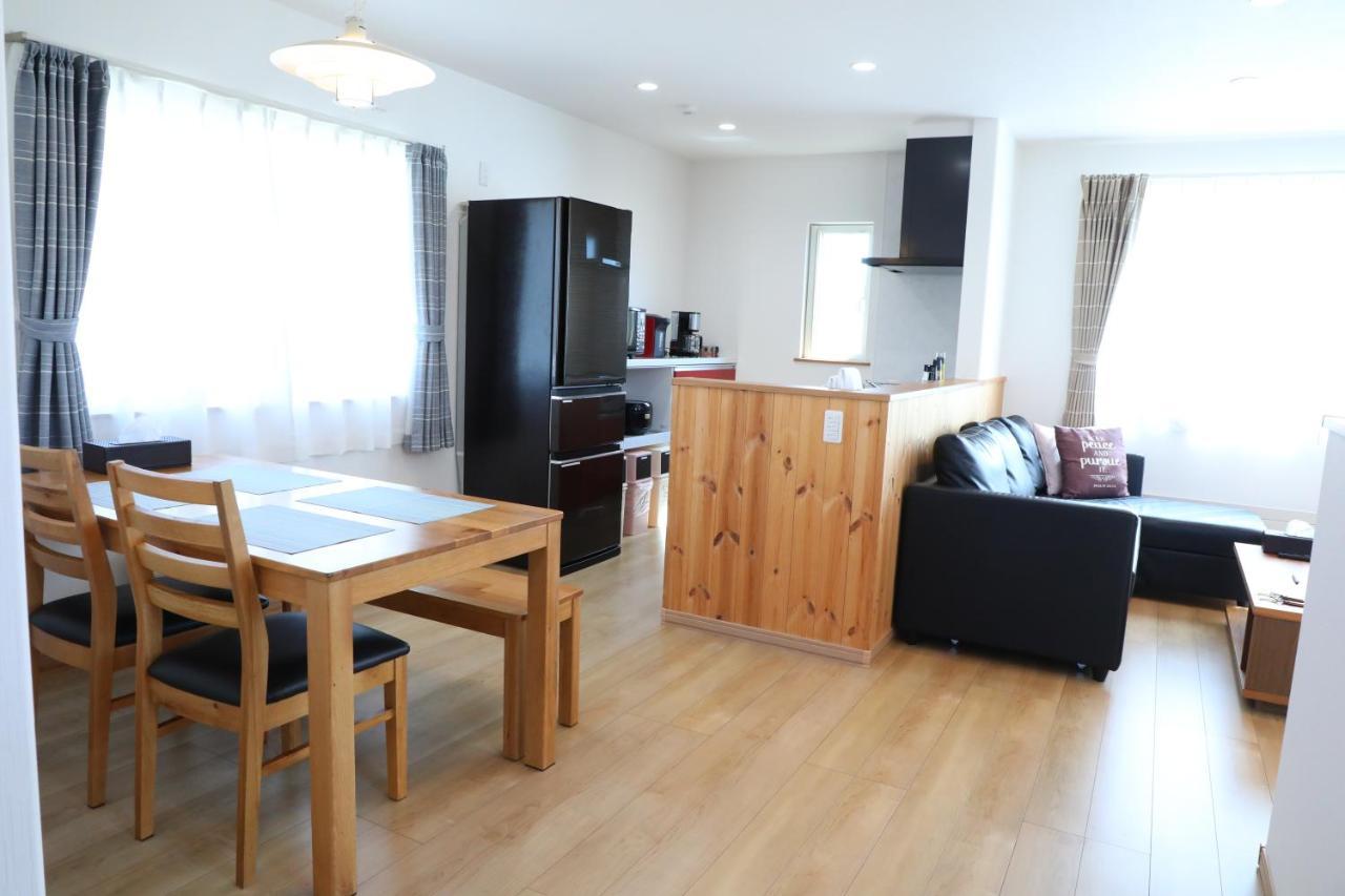 הוילה Kashiwa House Nakafurano מראה חיצוני תמונה